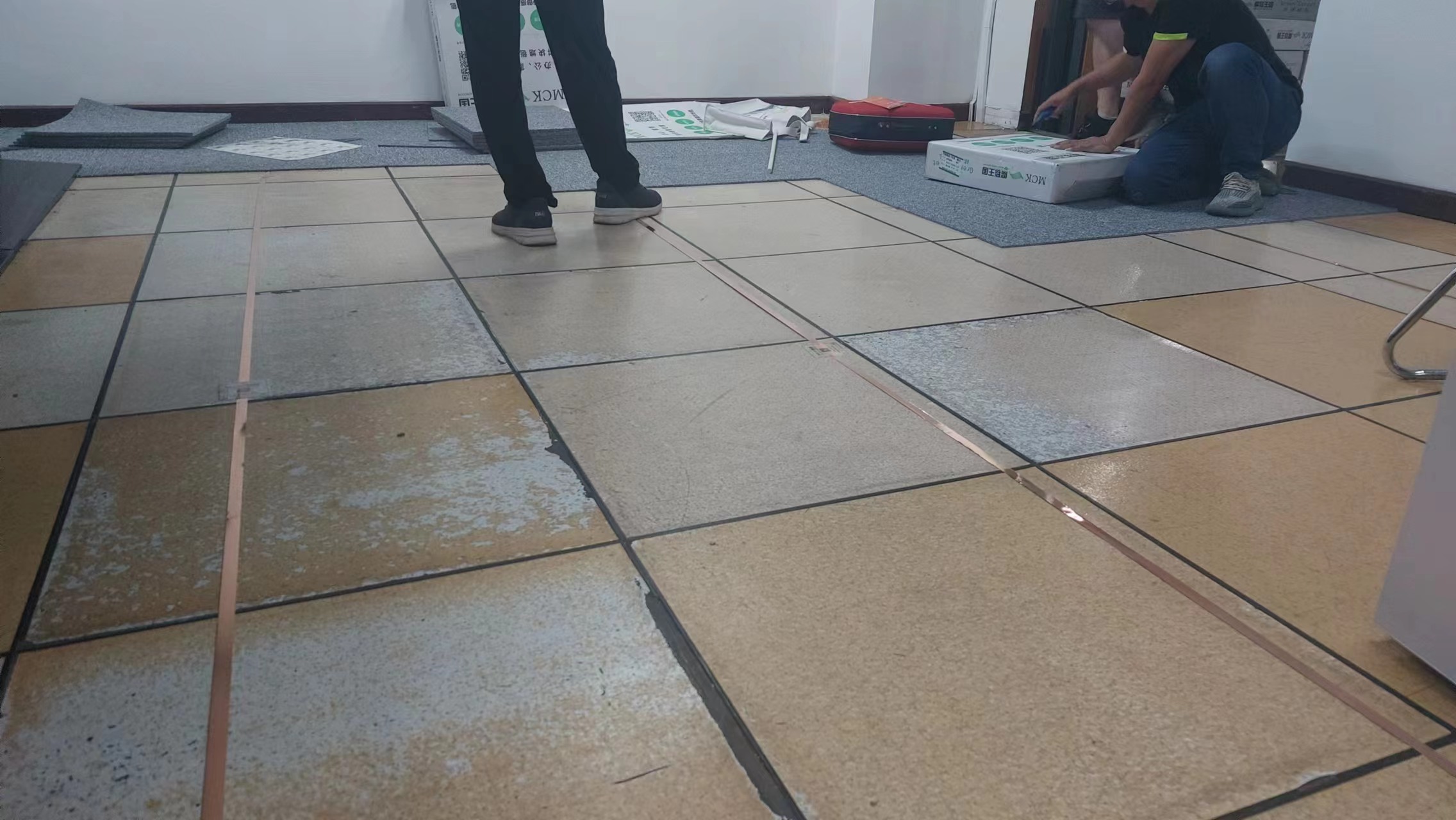 防静电地毯铺装1 防静电地毯铺装1